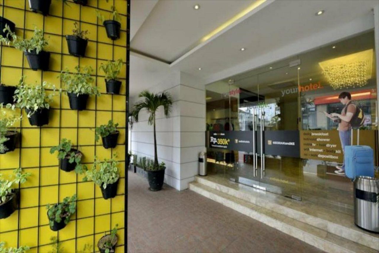 Zodiak Asia Afrika By Kagum Hotels Bandung Exterior photo